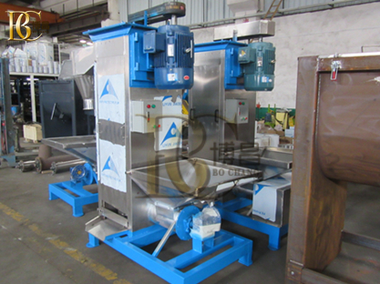 大連匯佳郭總與博昌牌塑料脫水機結(jié)緣