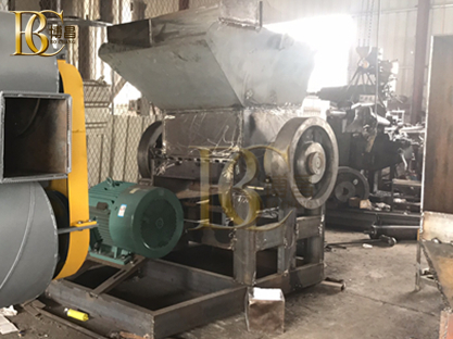 在塑料破碎機(jī)價(jià)格這場(chǎng)戰(zhàn)役中到底誰輸誰贏？